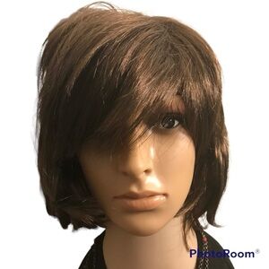 New Spirit Halloween Pageboy Brown Wig